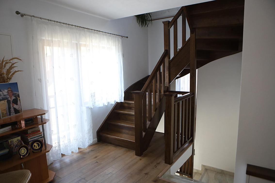 Casa Carmen Hotel โปเยนิเลซี ภายนอก รูปภาพ